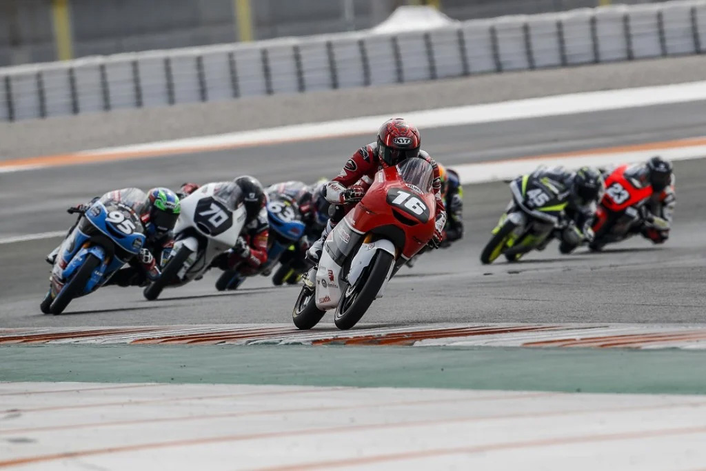 Keren! Pembalap Indonesia, Mario Suryo Aji Masuk Top 5 CEV Moto3 Valencia