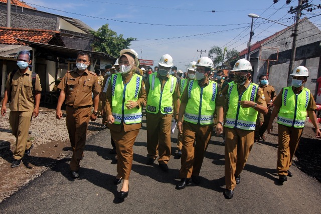 Bupati dan Wakil Bupati Kompak Monitoring Proyek Jalan, Warga Banyak Mengeluh