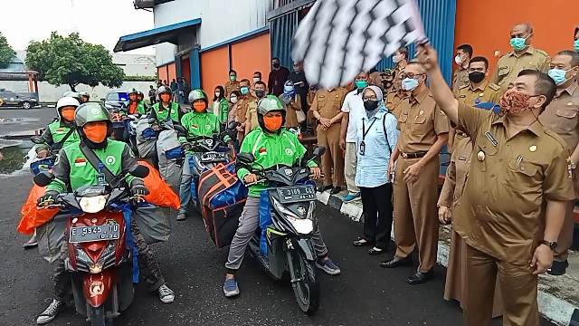 2.175 KPM Kota Cirebon Dapat Bansos, Walikota Azis: Saya Harap Membahagiakan