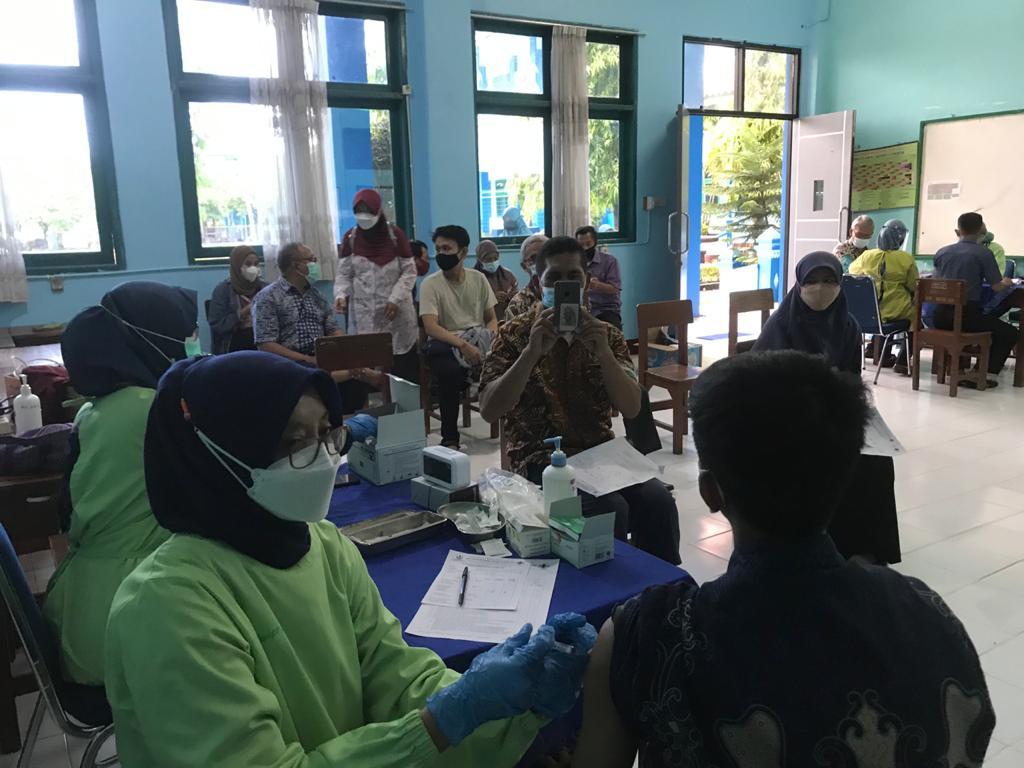 Sudah Vaksinasi Covid-19 Tahap Kedua, SMA Islam Al Azhar Siap PTM