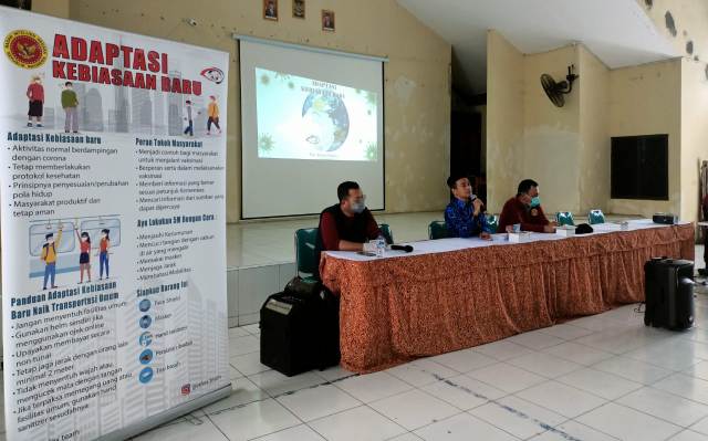 Gelar Sosialisasi dan Edukasi Bahaya Covid-19, Tim Velox Pejaten Sambangi SMKN 2 Kota Cirebon