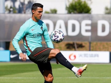 Pecahkan Rekor Michel Platini, Ronaldo Tak Lupa Jasa Teman