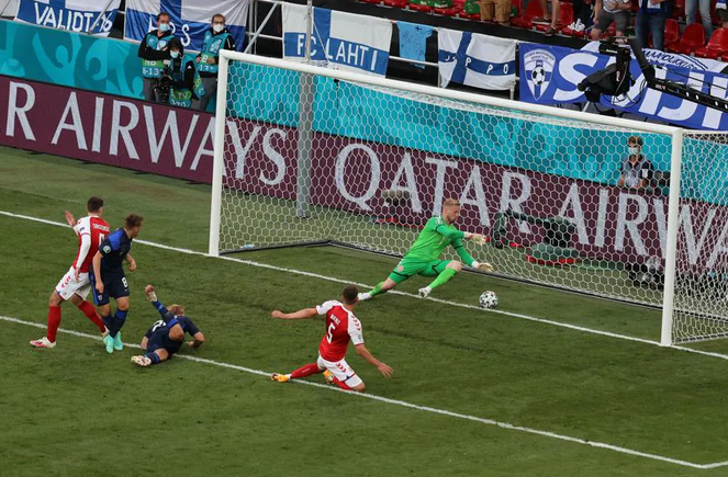 Usai Rapat Darurat, Denmark vs Finlandia Dilanjutkan, Skor 0-1