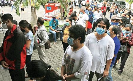 Kasus Covid-19 Naik, Sembilan Daerah Ditetapkan Berstatus Darurat