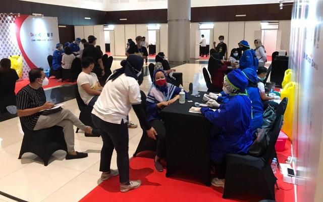 Sasar Belasan Ribu Warga Kota Surabaya, BRI Dukung Kemenkes dan OJK Sukseskan Program Vaksinasi Nasional