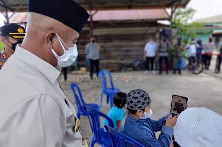 Arga Video Call Jokowi, Bocah Viral yang Azan di Pemakaman Ibunda