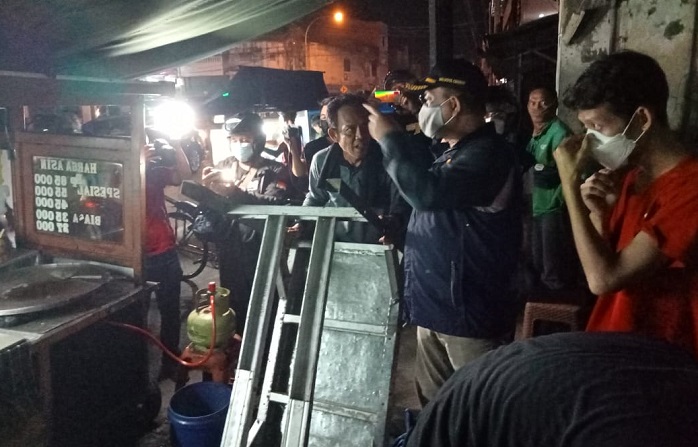 11 Pedagang Melanggar Hari Pertama PPKM Kota Cirebon, Kena Sanksi Tabung Gas hingga KTP Disita
