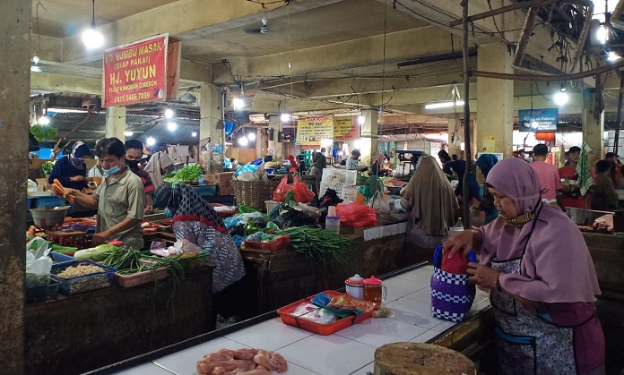 PPKM Darurat, Pedagang Pasar Jagasatru Menjerit, Omzet Drop 60 Persen