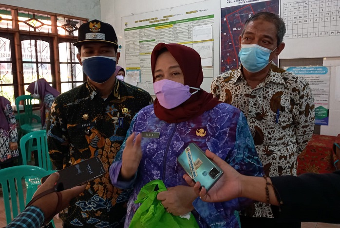 DLH Kota Cirebon akan Bantu Pengambilan Sampah Warga yang Isoman