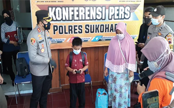 Kisah Ghifari Diangkat Anak Kapolres, Ayah-Ibu Meninggal Karena Covid