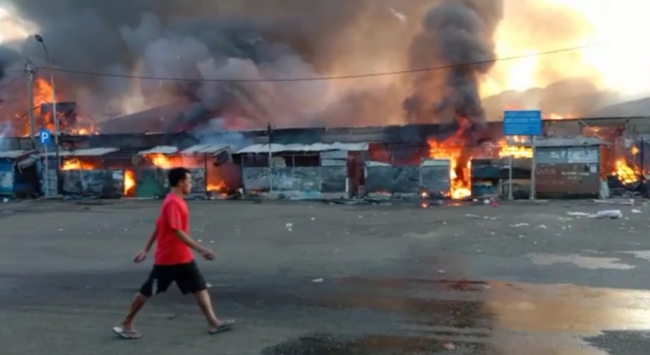 Kebakaran Hebat di Pasar Ciawi, 50 Kios Diamuk si Jago Merah