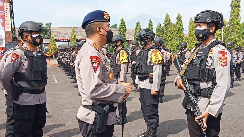 Antisipasi Konflik Sosial dan Pilwu Kabupaten Cirebon, Brimob Siapkan Pasukan