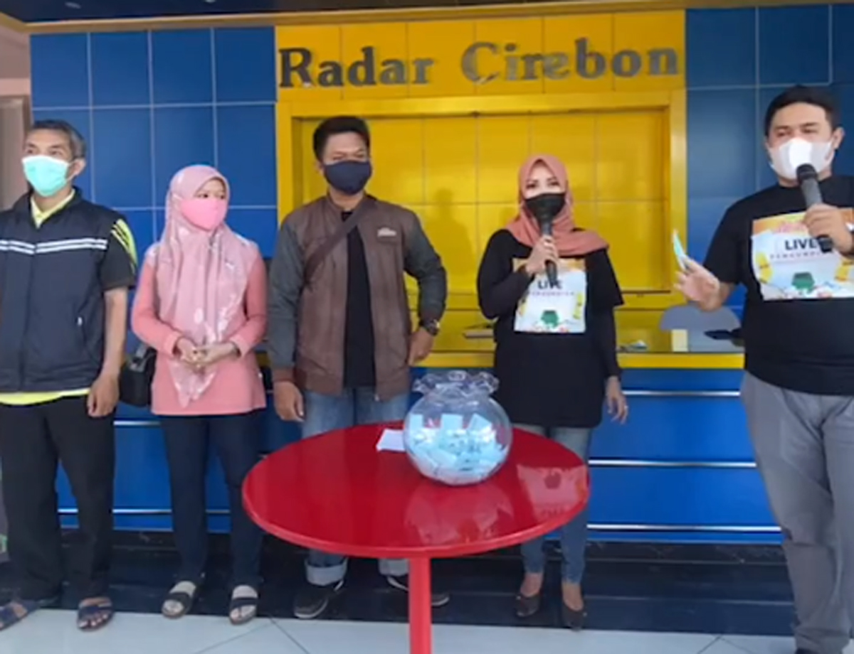 Selamat! Warga Indramayu Raih Emas dari Jual Sampah di Radar Cirebon