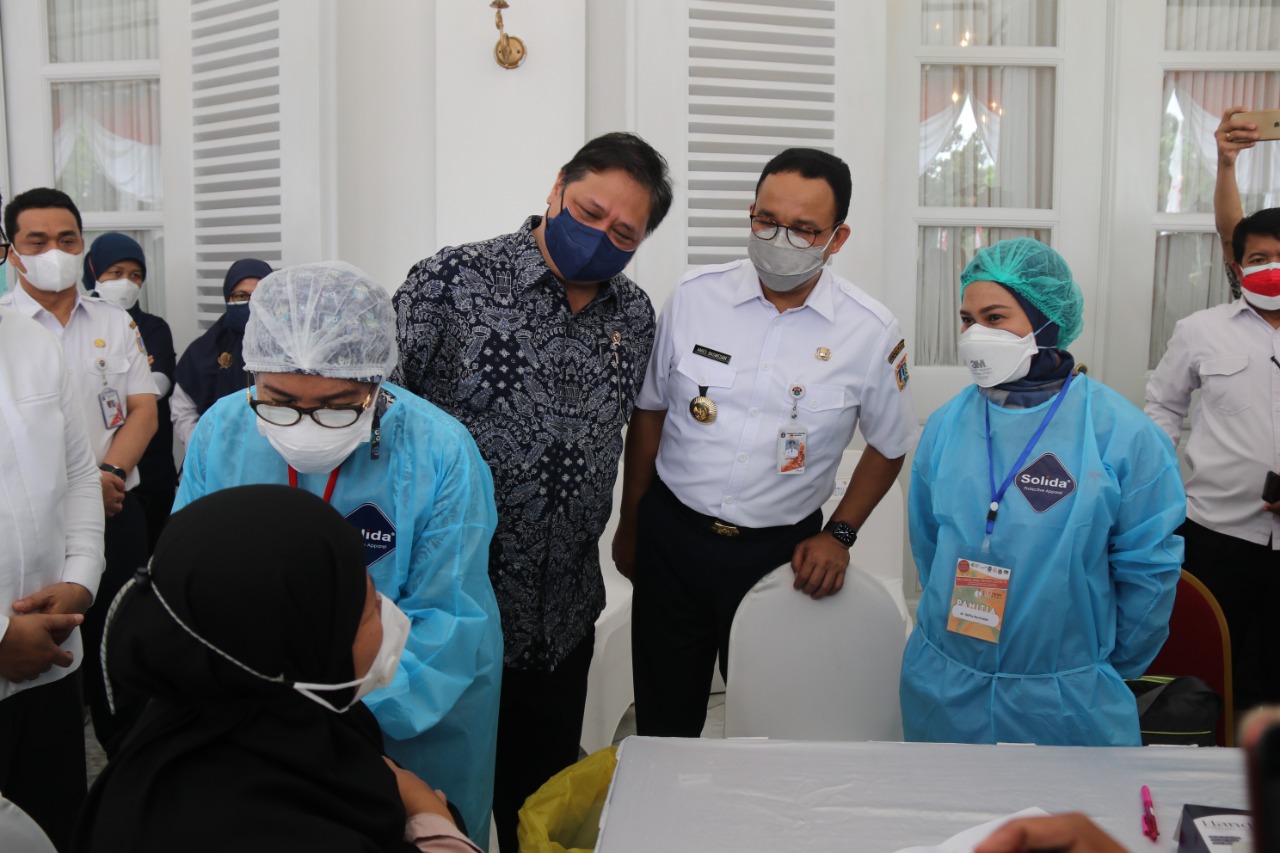 Airlangga Hartarto: Vaksinasi Lindungi Ibu Hamil dan Bayi dari Covid-19