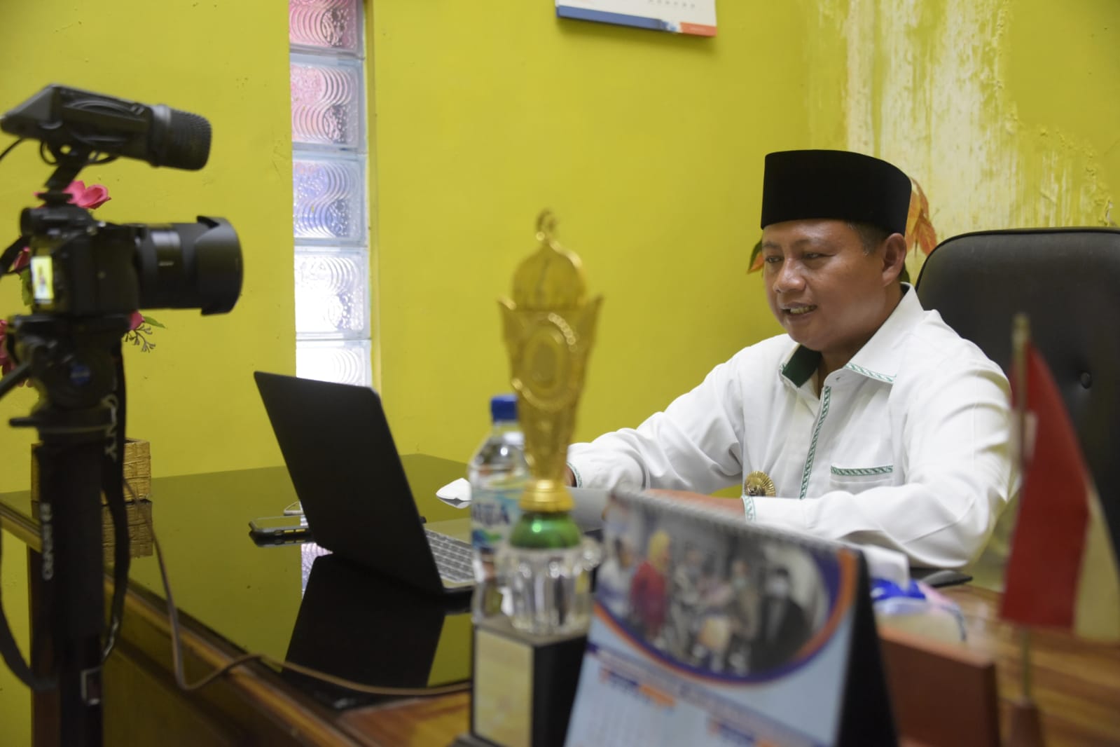 Uu Ruzhanul Buka Webinar Terjemahan Al-Qur’an Bahasa Sunda