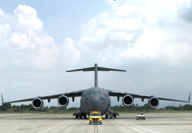 Wow! Ini Penampakan Pesawat Militer Amerika Serikat yang Mendarat di BIJB Kertajati, Mau Latihan Perang