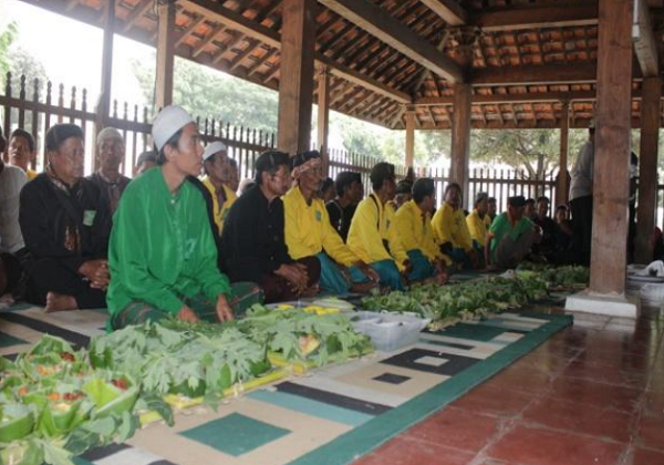Sudah Ada Sejak Sunan Gunung Jati, Ini Tradisi Bubur Asyura di Keraton Kanoman Cirebon