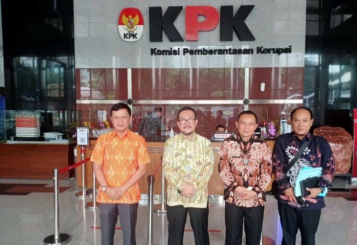 Bupati Cirebon Datang KPK, Soal Tender Proyek, Investasi, hingga Rekrutmen Pejabat