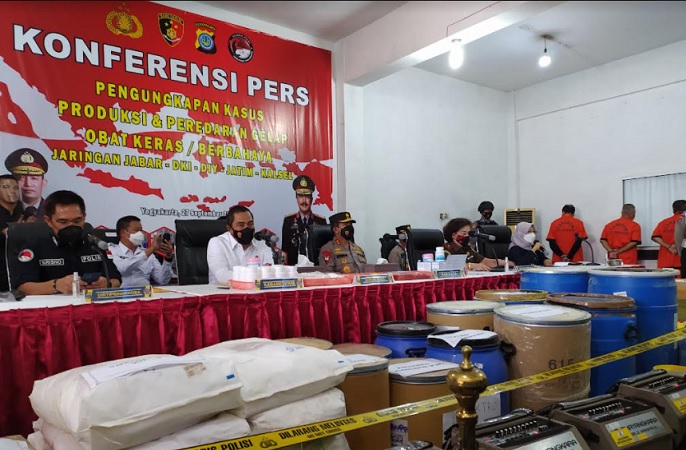 Ada Cirebon-Indramayu-Majalengka, Polri Ungkap Pabrik Obat Ilegal Rp2 Miliar Per Hari Jaringan DKI, Jabar-Jati