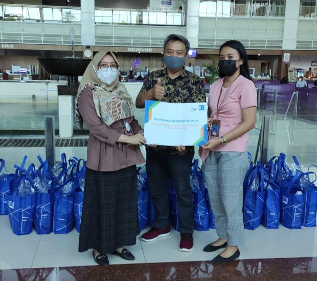 Apresiasi Nakes, BFI Finance Salurkan Paket Vitamin di Cirebon & Tasikmalaya