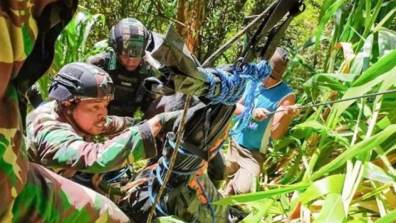 Biadab! Saat TNI-Polri Evakuasi Jenazah Gabriela di Jurang, Malah Ditembaki Teroris KKB