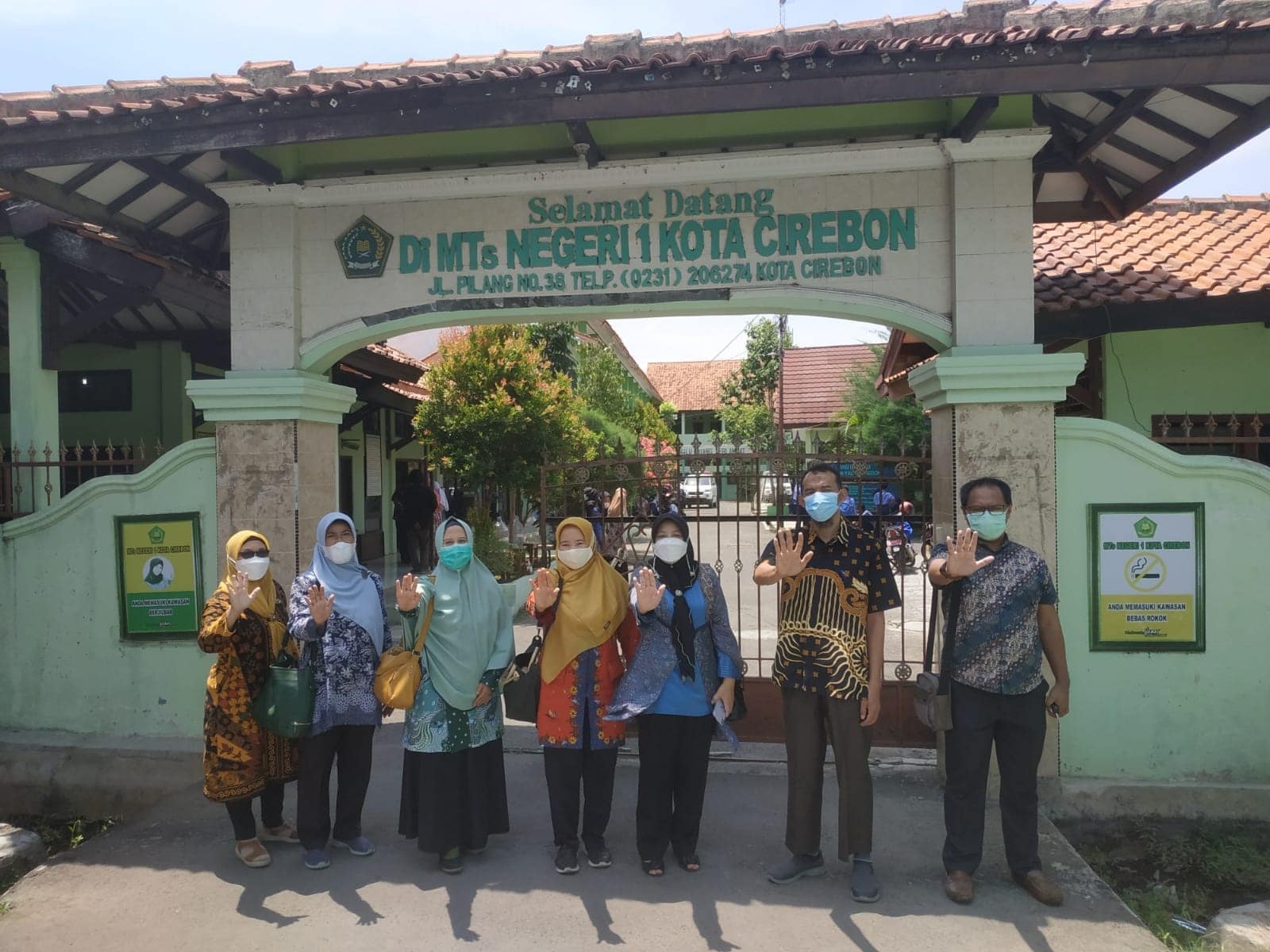 DP3APPKB Gelar Vaksinasi di MTsN 1 dan MAN 1 Cirebon