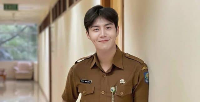 Aktor Kim Seon Ho Nyesal Paksa Pacar Aborsi