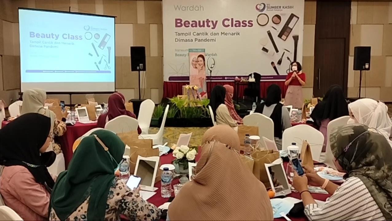 Tingkatkan Kualitas Pelayanan, RS Sumber Kasih Adakan Beauty Class