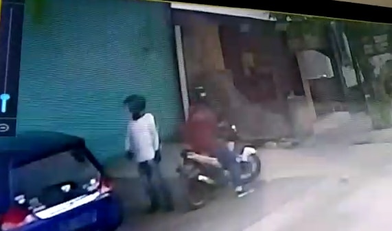 Diduga Pelaku Sama, Sebelum Pajero, Bobol Honda Brio di Plumbon, Terekam CCTV