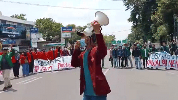 Gerakan Mahasiswa Cirebon Demo di Balaikota, Tuntut Evaluasi Kabinet Indonesia Maju