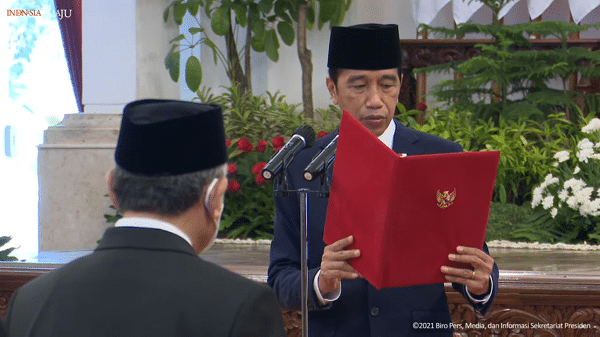 Jokowi Lantik 17 Dubes Baru, Ada Fadjroel Rachman