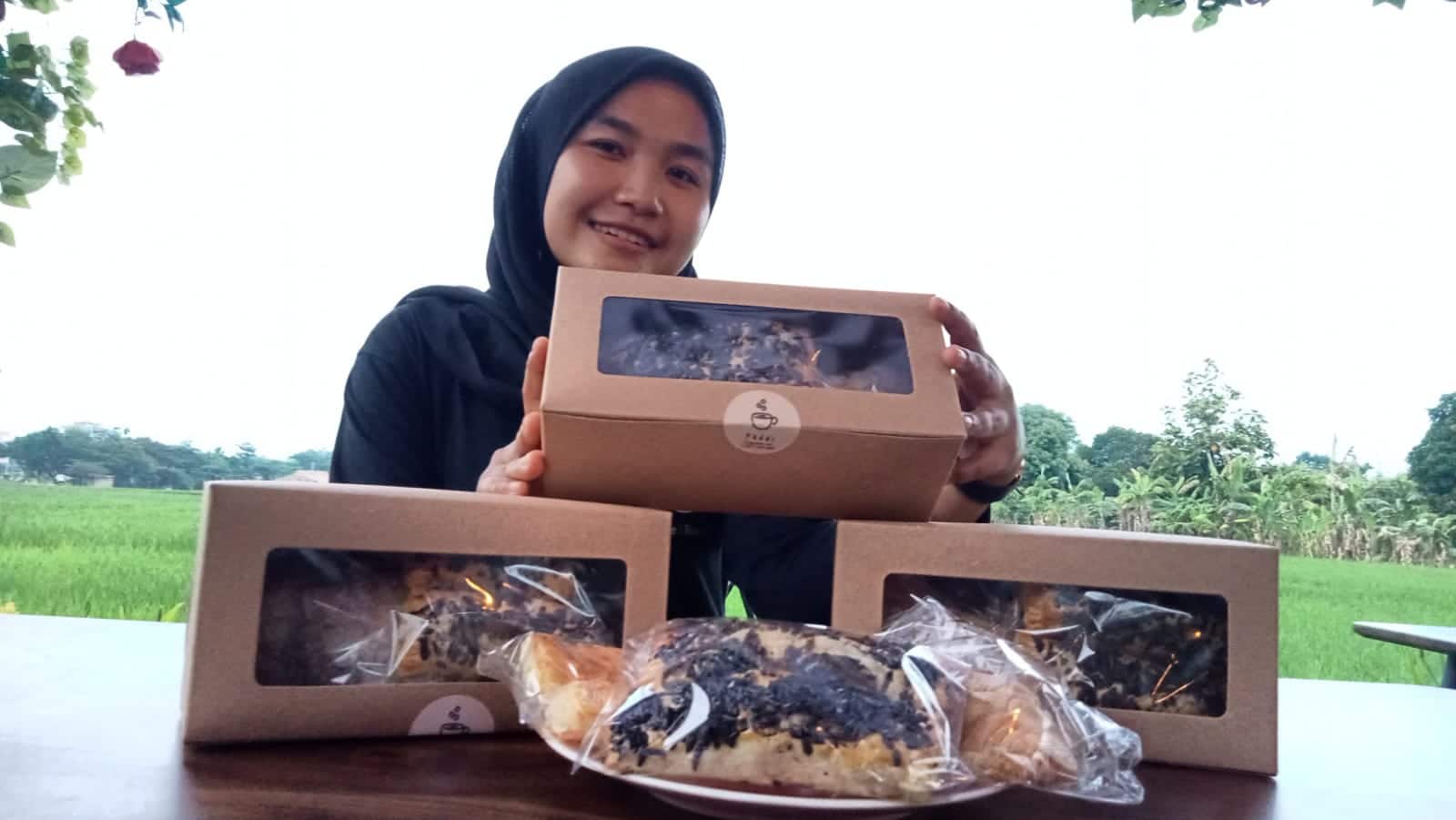 Peluang di Masa PPKM, Paddi Cafe Bistro hadirkan Snack Box untuk Oleh-oleh