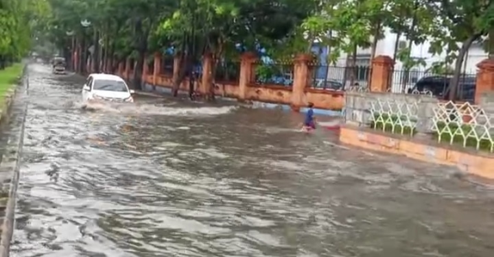 Waspada Akhir November 13 Daerah di Jabar Termasuk Kota dan Kabupaten Cirebon Rawan Banjir