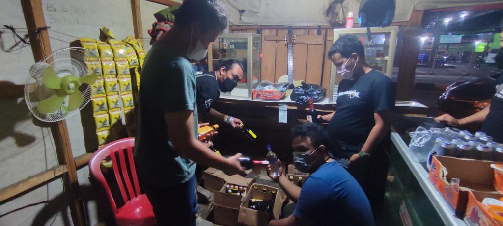 Operasi KRYD, Polres Majalengka Angkut Puluhan Botol Miras