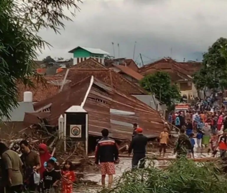 Potret Kerusakan Rumah Warga Akibat Banjir Bandang Sukawening