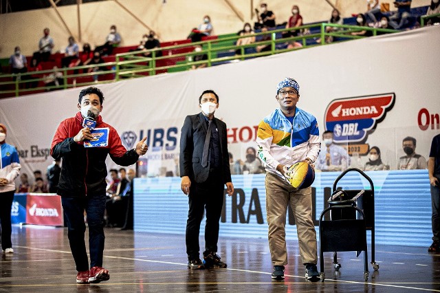 Ridwan Kamil Cetak 3 Poin Sebelum Final Honda DBL Seri Jabar