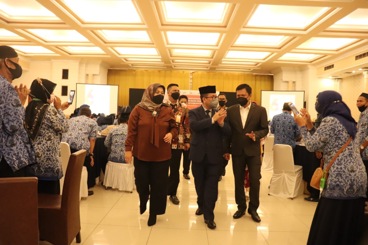 PNS yang Masuk Masa Pensiun Harus Tetap Produksi, Bupati Cirebon: Nanti Ada yang Bantu