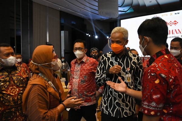 Ke Semarang, Nina Ketemu Ganjar dan Walikota