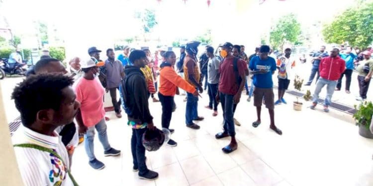 Begini Penjelasan Kesbangpol, Terkait Honor Relawan PON Papua Tak Kunjung Cair