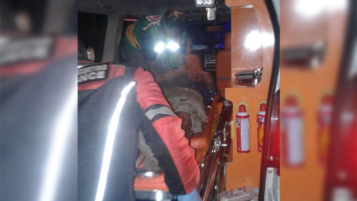 Diduga Tabrak Lari di Krucuk Cirebon, Lansia Terkapar di Jalanan Dihantam Motor