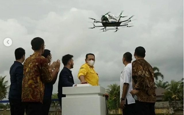 Lihat Penampakan Taksi Terbang Tanpa Awak di Langit Indonesia