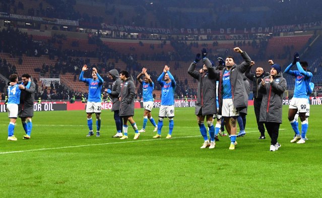 Menang Tipis, Napoli Menikung AC Milan