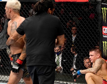 Ditaklukan Charles Oliveira, Dustin Poirier Kecewa Berat