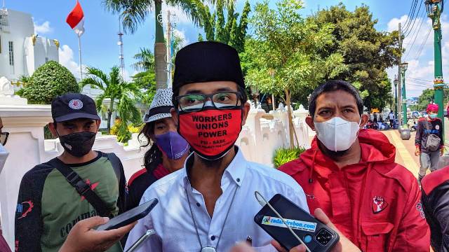 Tegas! Ini Tuntutan FSPMI Dalam Aksinya di Kota Cirebon Pagi Ini
