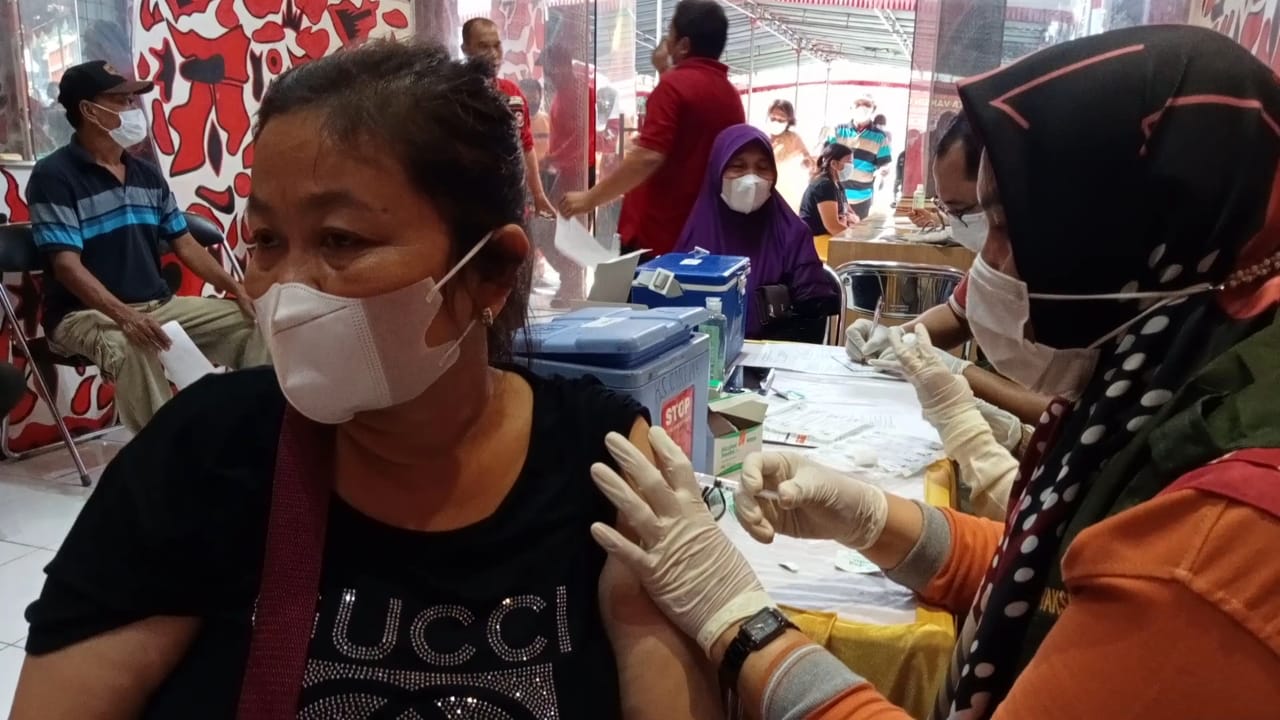 Pemuda Batak Bersatu Kota Cirebon Helat Vaksinasi Masal