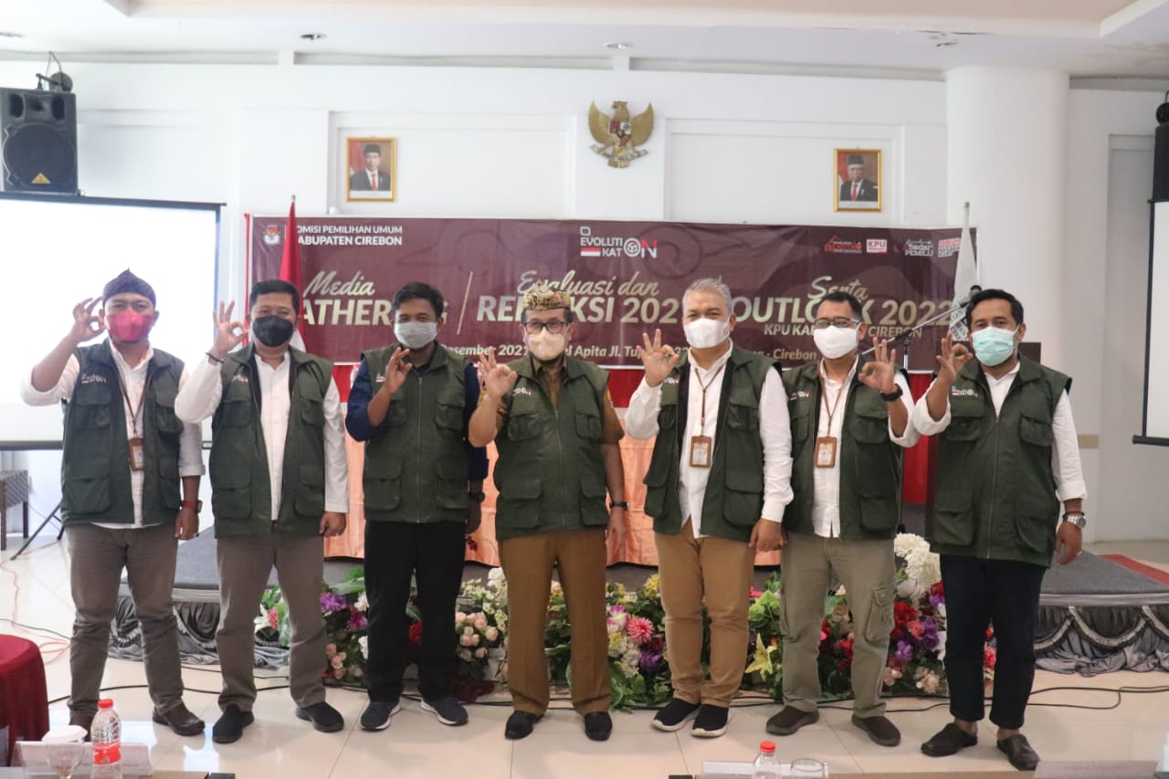 KPU Kab Cirebon Gelar Gathering, Bupati Imron: Gunakan Media Sebagai Alat Sosialisasi