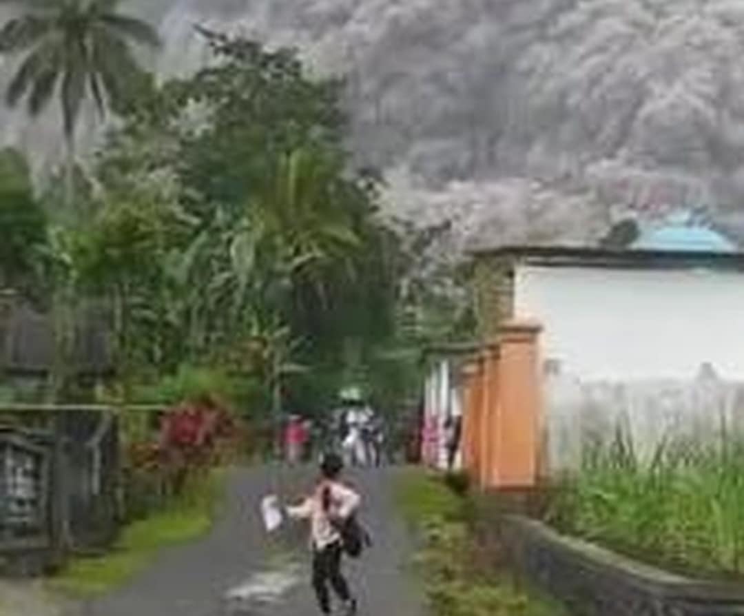 1 Tewas dan 48 Orang Alami Luka Bakar Akibat Erupsi Gunung Semeru, Kemungkinan Bertambah