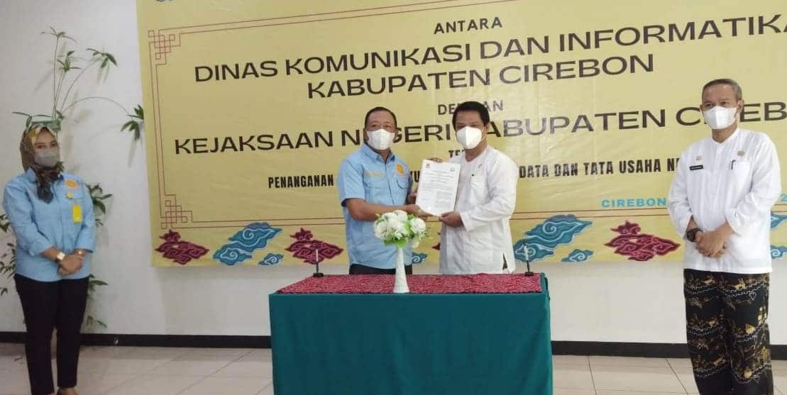 Diskominfo-Kejari Kabupaten Cirebon Teken MoU