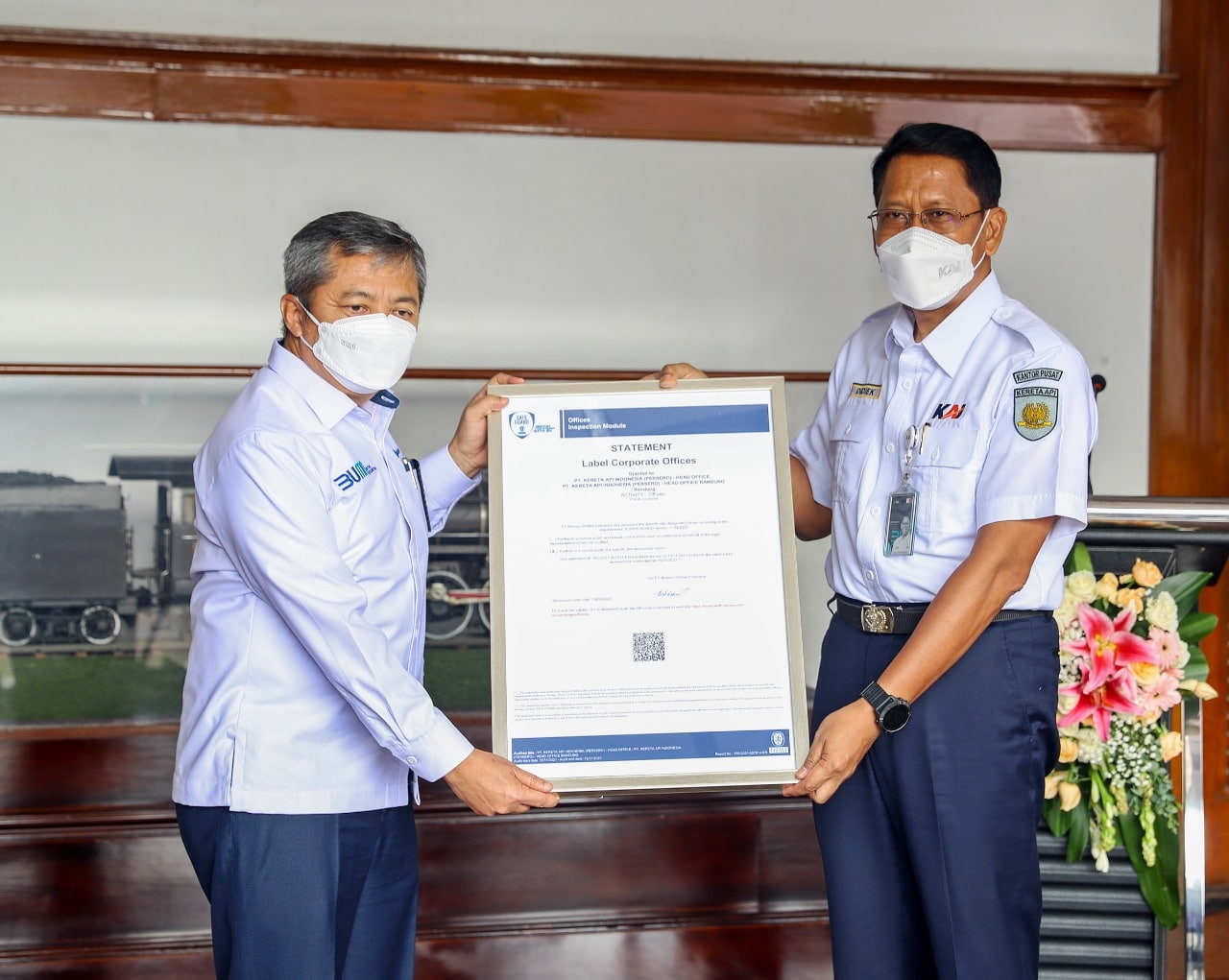 Disiplin Prokes, Stasiun Cirebon dan Prujakan Memperoleh Safe Guard Label SIBV