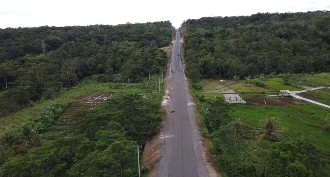 Pangkas Tebing di Jalan Baru Lingkar Timur Kuningan untuk Cegah Longsor, Anggarkan Rp11 Miliar